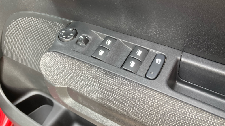 Citroen C3 Aircross 1.2 PureTech 110 Shine 5dr Petrol Hatchback